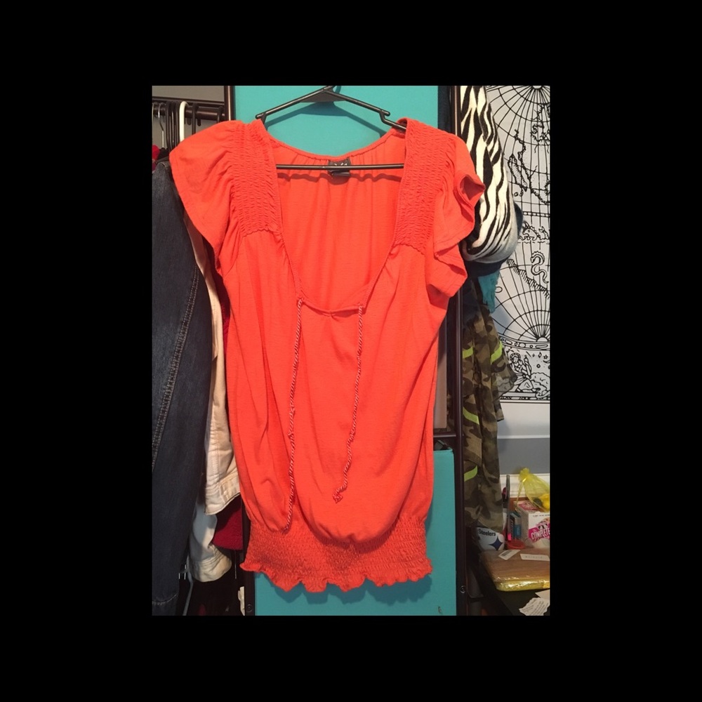 Shirts - Picture 5 of 6